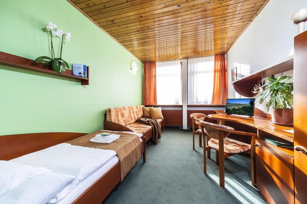 Hotel Flora Trencianske Teplice Luaran gambar