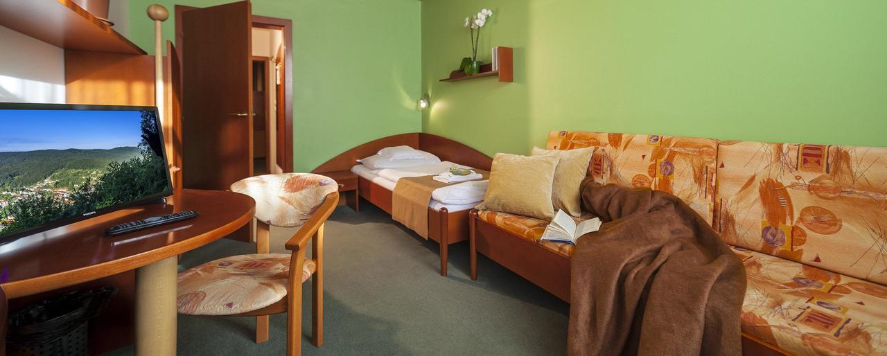 Hotel Flora Trencianske Teplice Luaran gambar